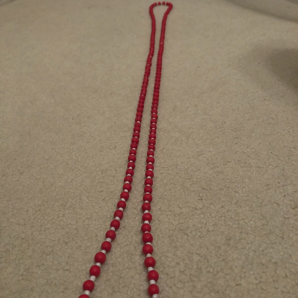 Long Beaded Red and White Necklace